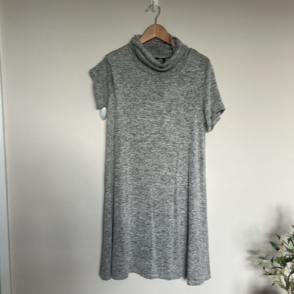 Bobeau Heather Gray Knit Sweater